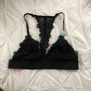 Lacy black VS PINK bra (unlined)